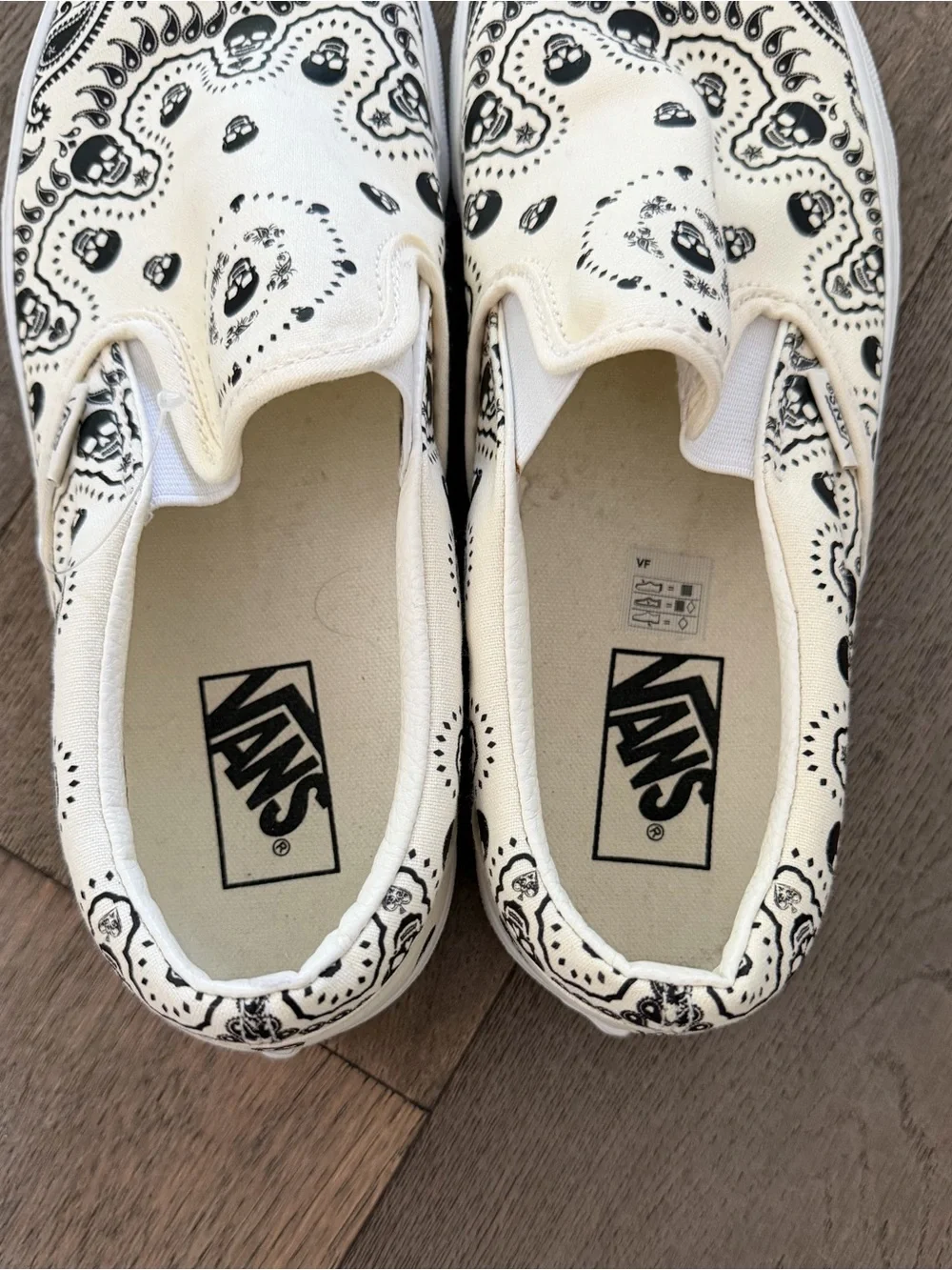 vans skate slip on skull bandana print